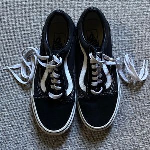 ✨Black Vans✨